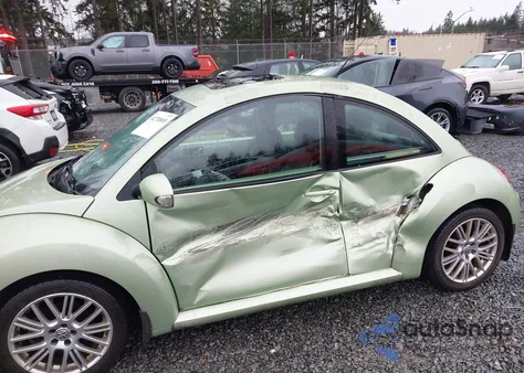 2007 Volkswagen New Beetle 2.5 from USA, damaged, VIN 3VWRW31C87M513985